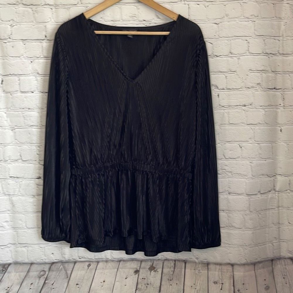 Lane Bryant Women’s Long Sleeve Black Ribbed Baby Doll‎ Blouse size 14/16 Vneck